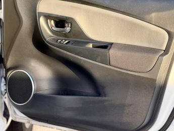 Toyota Yaris 1.5 VVT-h Icon E-CVT Euro 6 5dr