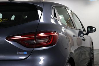 Renault Clio 1.6 E-TECH Evolution Auto Euro 6 (s/s) 5dr