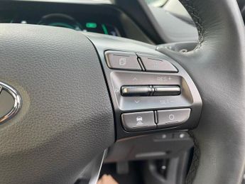 Hyundai IONIQ 38.3kWh Premium Auto 5dr