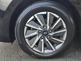 Hyundai IONIQ 38.3kWh Premium Auto 5dr