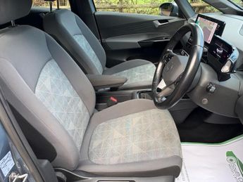 Volkswagen ID.3 Pro 58kWh Life Auto 5dr