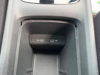 Volkswagen ID.3 Pro 58kWh Life Auto 5dr