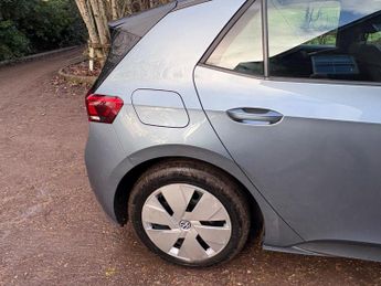 Volkswagen ID.3 Pro 58kWh Life Auto 5dr