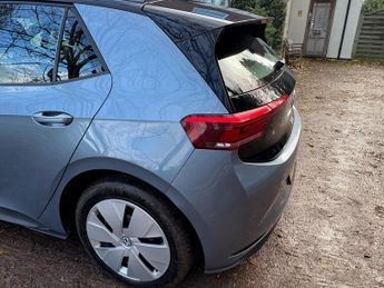 Volkswagen ID.3 Pro 58kWh Life Auto 5dr