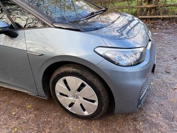Volkswagen ID.3 Pro 58kWh Life Auto 5dr