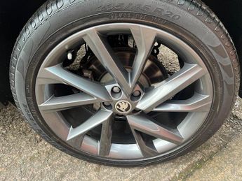 Skoda Kodiaq 2.0 TDI SportLine DSG 4WD Euro 6 (s/s) 5dr (7 Seat)