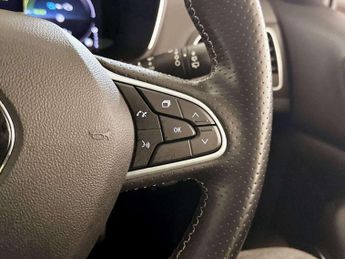 Renault Megane 1.6 E-TECH 9.8kWh RS Line Sport Tourer Auto Euro 6 (s/s) 5dr