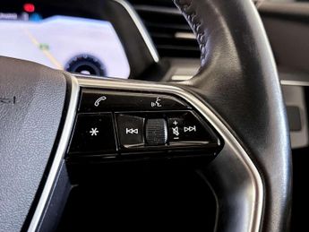 Audi e-tron 50 Technik SUV 5dr Electric Auto quattro 71.2kWh (313 ps)