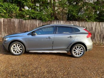Volvo V40 Cross Country 1.5 T3 Pro Auto Euro 6 (s/s) 5dr