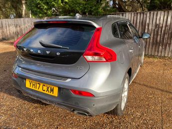 Volvo V40 Cross Country 1.5 T3 Pro Auto Euro 6 (s/s) 5dr