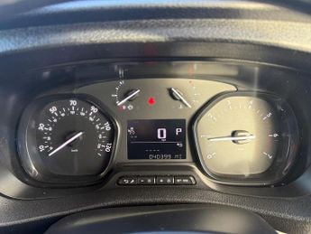 Vauxhall Vivaro 2.0 Turbo D 3100 Dynamic Auto L1 H1 Euro 6 (s/s) 6dr