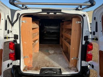 Vauxhall Vivaro 2.0 Turbo D 3100 Dynamic Auto L1 H1 Euro 6 (s/s) 6dr