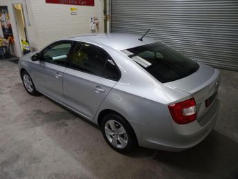 Skoda Rapid 1.4 TSI SE DSG Euro 6 (s/s) 5dr