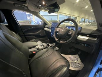 Ford Mustang Mach-E STD RANGE RWD