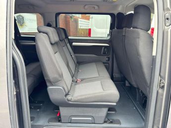 Toyota PROACE Verso 1.5D Shuttle Medium MPV MWB Euro 6 (s/s) 5dr (9 Seat)