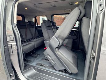 Toyota PROACE Verso 1.5D Shuttle Medium MPV MWB Euro 6 (s/s) 5dr (9 Seat)