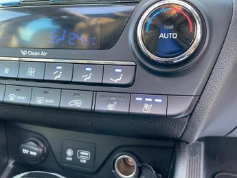 Hyundai TUCSON 1.7 CRDi Blue Drive Premium SE DCT Euro 6 (s/s) 5dr