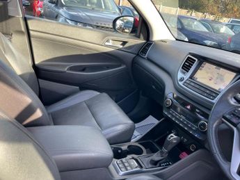 Hyundai TUCSON 1.7 CRDi Blue Drive Premium SE DCT Euro 6 (s/s) 5dr