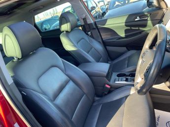 Hyundai TUCSON 1.7 CRDi Blue Drive Premium SE DCT Euro 6 (s/s) 5dr
