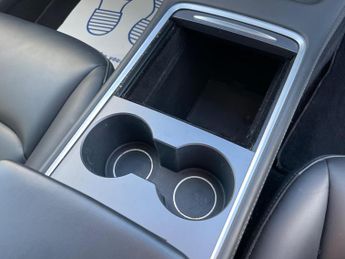 Tesla Model 3 Standard Range Plus Auto RWD 4dr