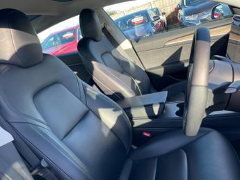 Tesla Model 3 Standard Range Plus Auto RWD 4dr