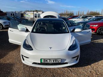 Tesla Model 3 Standard Range Plus Auto RWD 4dr