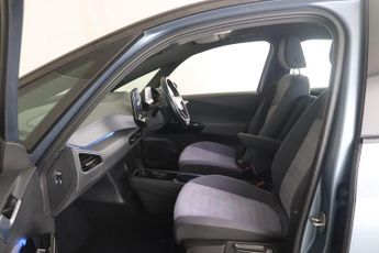 Volkswagen ID.3 Pro 58kWh Life Auto 5dr