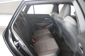 Toyota Corolla 1.8 VVT-h Design Touring Sports CVT Euro 6 (s/s) 5dr