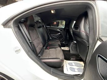 Mercedes-Benz CLA 2.1 CLA220 CDI AMG Sport Coupe 7G-DCT Euro 6 (s/s) 4dr