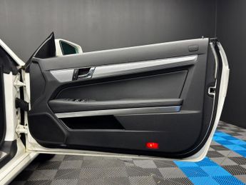 Mercedes-Benz E Class 3.0 E350 CDI V6 BlueEfficiency Sport Cabriolet G-Tronic Euro 5 2