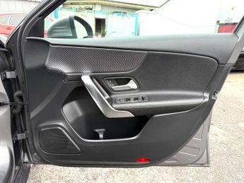 Mercedes-Benz A Class 1.5 A180d Sport 7G-DCT Euro 6 (s/s) 5dr