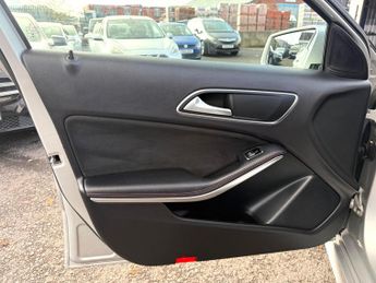 Mercedes-Benz A Class 2.1 A200d AMG Line 7G-DCT Euro 6 (s/s) 5dr