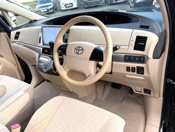 Toyota Estima 2.4  PETROL / LPG  + 8 SEATER