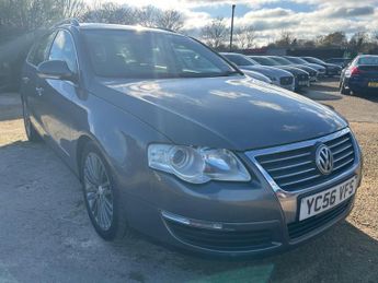 Volkswagen Passat 3.2 FSI V6 SEL DSG 4Motion Euro 4 5dr