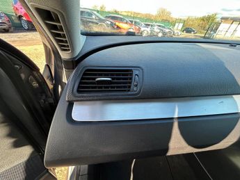 Volkswagen Passat 3.2 FSI V6 SEL DSG 4Motion Euro 4 5dr