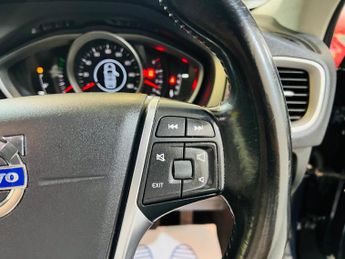 Volvo V40 Cross Country 1.6 D2 Lux Powershift Euro 5 (s/s) 5dr