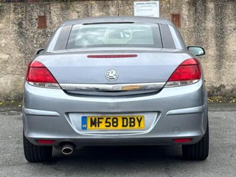 Vauxhall Astra 1.8i Design Twin Top 2dr