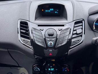 Ford Fiesta 1.6 Zetec Powershift Euro 5 5dr