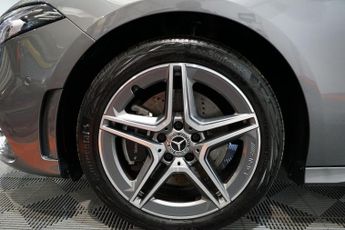 Mercedes-Benz A Class 1.3 A250e 15.6kWh AMG Line (Premium Plus 2) 8G-DCT Euro 6 (s/s) 