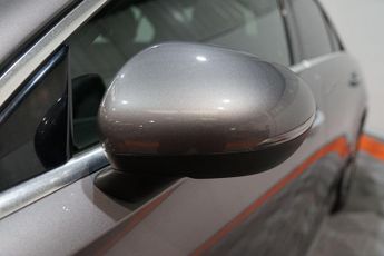 Mercedes-Benz A Class 1.3 A250e 15.6kWh AMG Line (Premium Plus 2) 8G-DCT Euro 6 (s/s) 