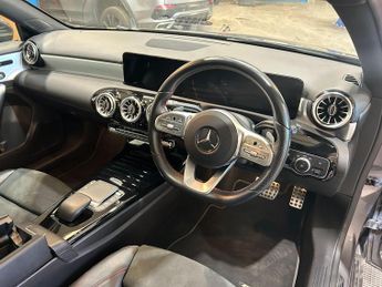 Mercedes-Benz A Class 1.3 A250e 15.6kWh AMG Line (Premium Plus 2) 8G-DCT Euro 6 (s/s) 