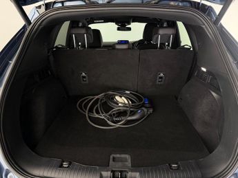 Ford Kuga 2.5 Duratec 14.4kWh ST-Line X Edition CVT Euro 6 (s/s) 5dr