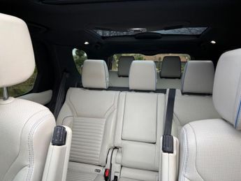 Land Rover Discovery 3.0 SD V6 HSE Luxury Auto 4WD Euro 6 (s/s) 5dr