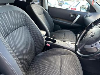 Nissan Qashqai 2.0 Visia CVT 2WD 5dr