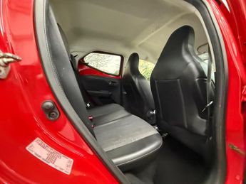 Toyota AYGO 1.0 VVT-i x-pression Euro 6 5dr