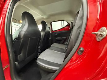 Toyota AYGO 1.0 VVT-i x-pression Euro 6 5dr