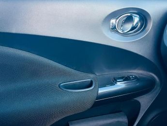 Nissan Juke 1.6 Acenta Premium XTRON Euro 5 5dr