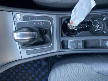 Volkswagen Golf 1.2 TSI BlueMotion Tech S DSG Euro 5 (s/s) 5dr