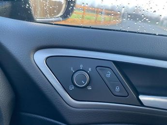 Volkswagen Golf 1.2 TSI BlueMotion Tech S DSG Euro 5 (s/s) 5dr