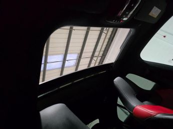 Mercedes-Benz CLA 1.3 CLA250e 15.6kWh AMG Line (Premium Plus) Coupe 8G-DCT Euro 6 